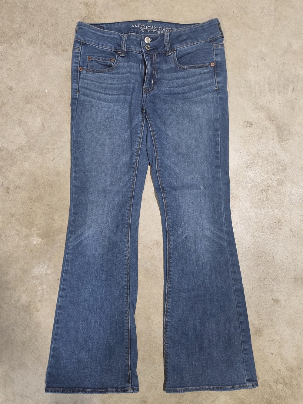 American Eagle Artist Flare Jeans Women’s Size 4 Medium Wash Stretch Denim